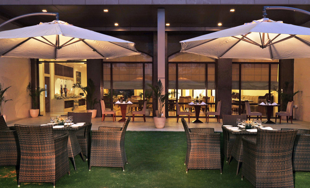 Hotel Haut Monde Gurgaon Zewnętrze zdjęcie