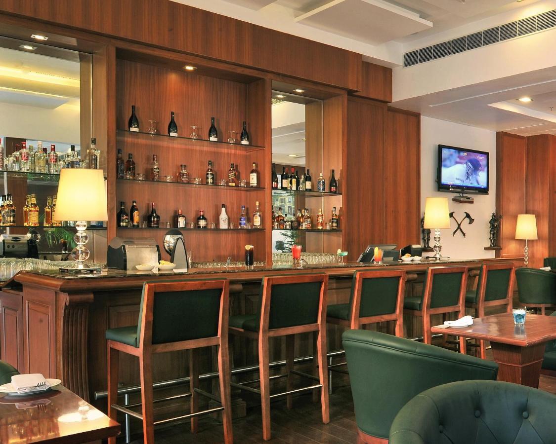 Hotel Haut Monde Gurgaon Zewnętrze zdjęcie
